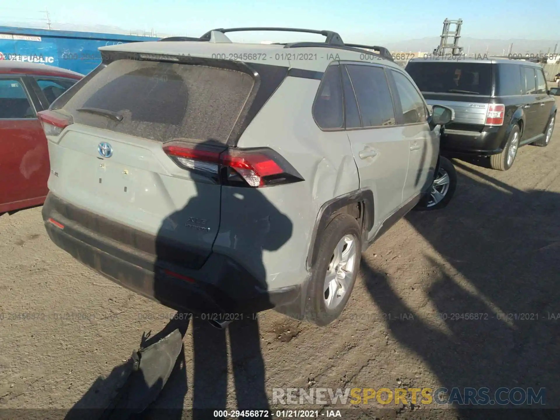 4 Фотография поврежденного автомобиля JTMRWRFV5LD069860 TOYOTA RAV4 2020