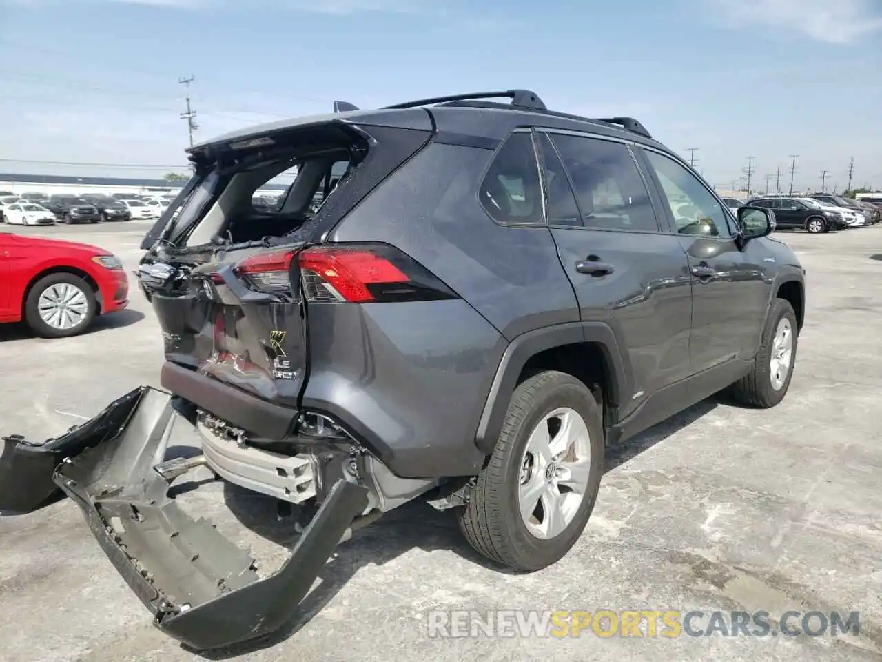 4 Photograph of a damaged car JTMRWRFV5LD073116 TOYOTA RAV4 2020