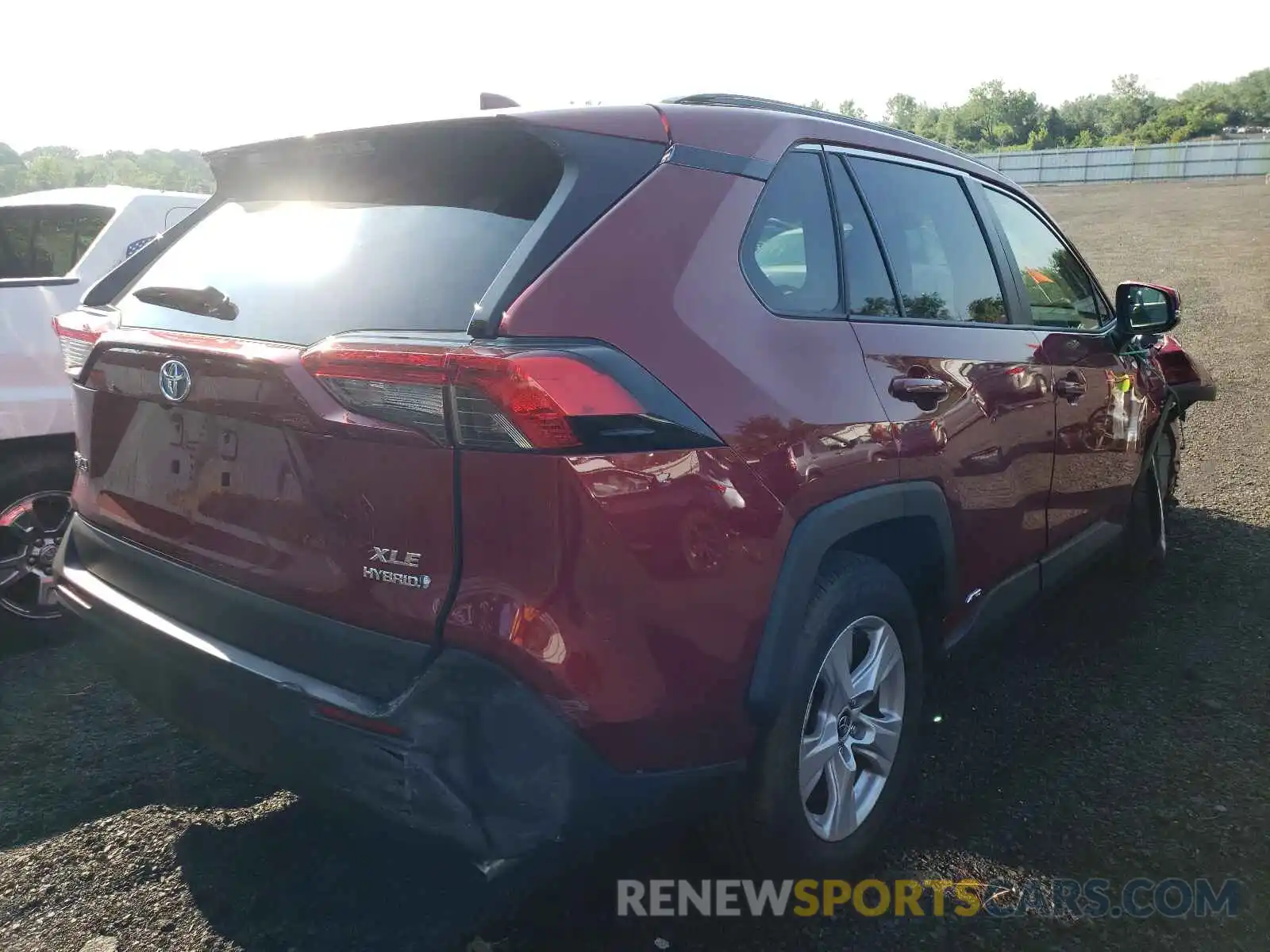 4 Photograph of a damaged car JTMRWRFV5LD547677 TOYOTA RAV4 2020