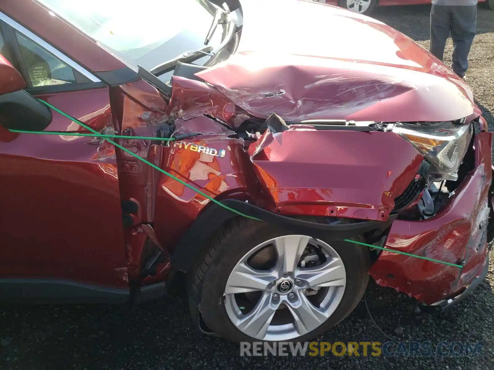 9 Photograph of a damaged car JTMRWRFV5LD547677 TOYOTA RAV4 2020