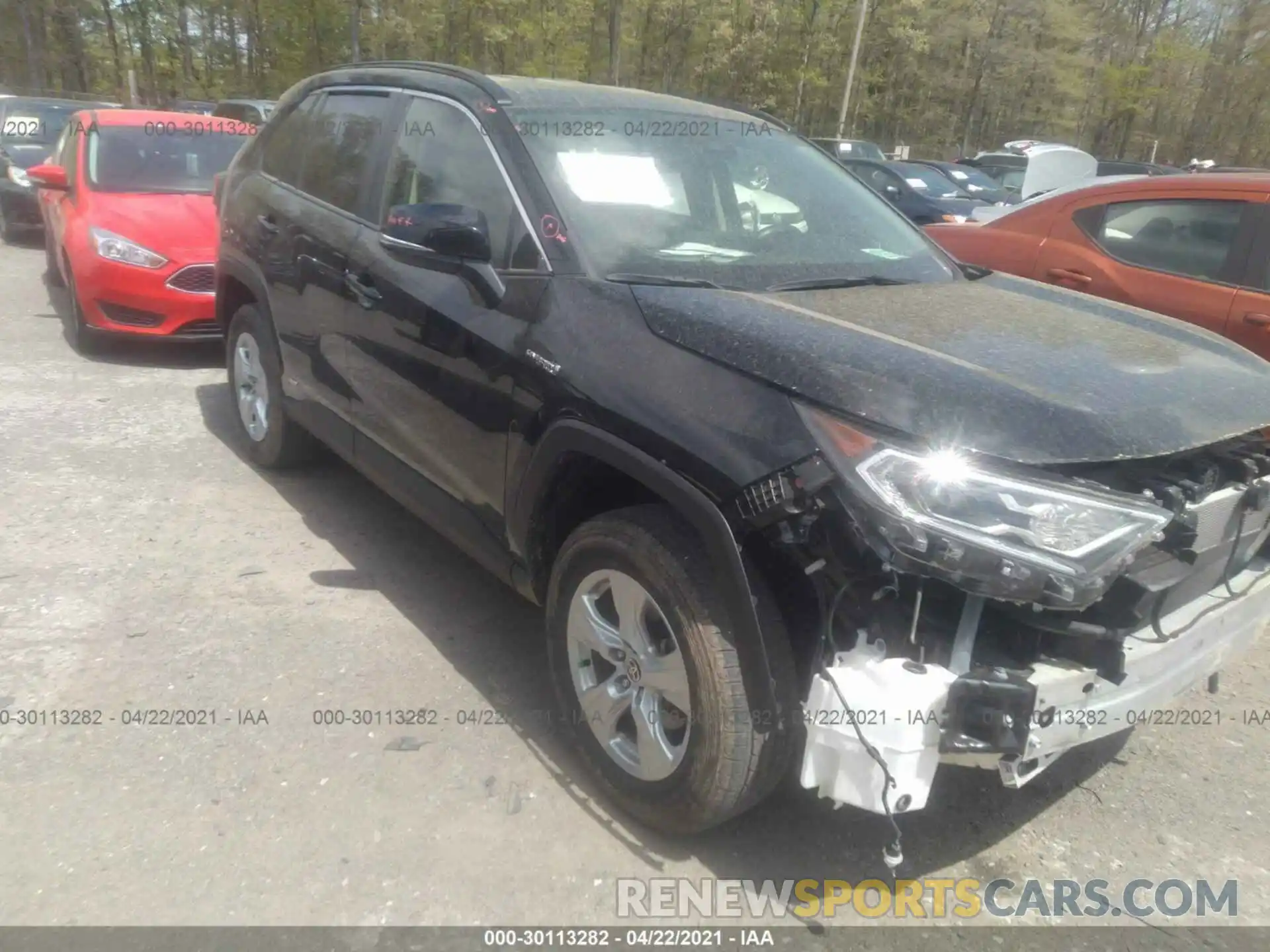 1 Photograph of a damaged car JTMRWRFV5LJ031272 TOYOTA RAV4 2020