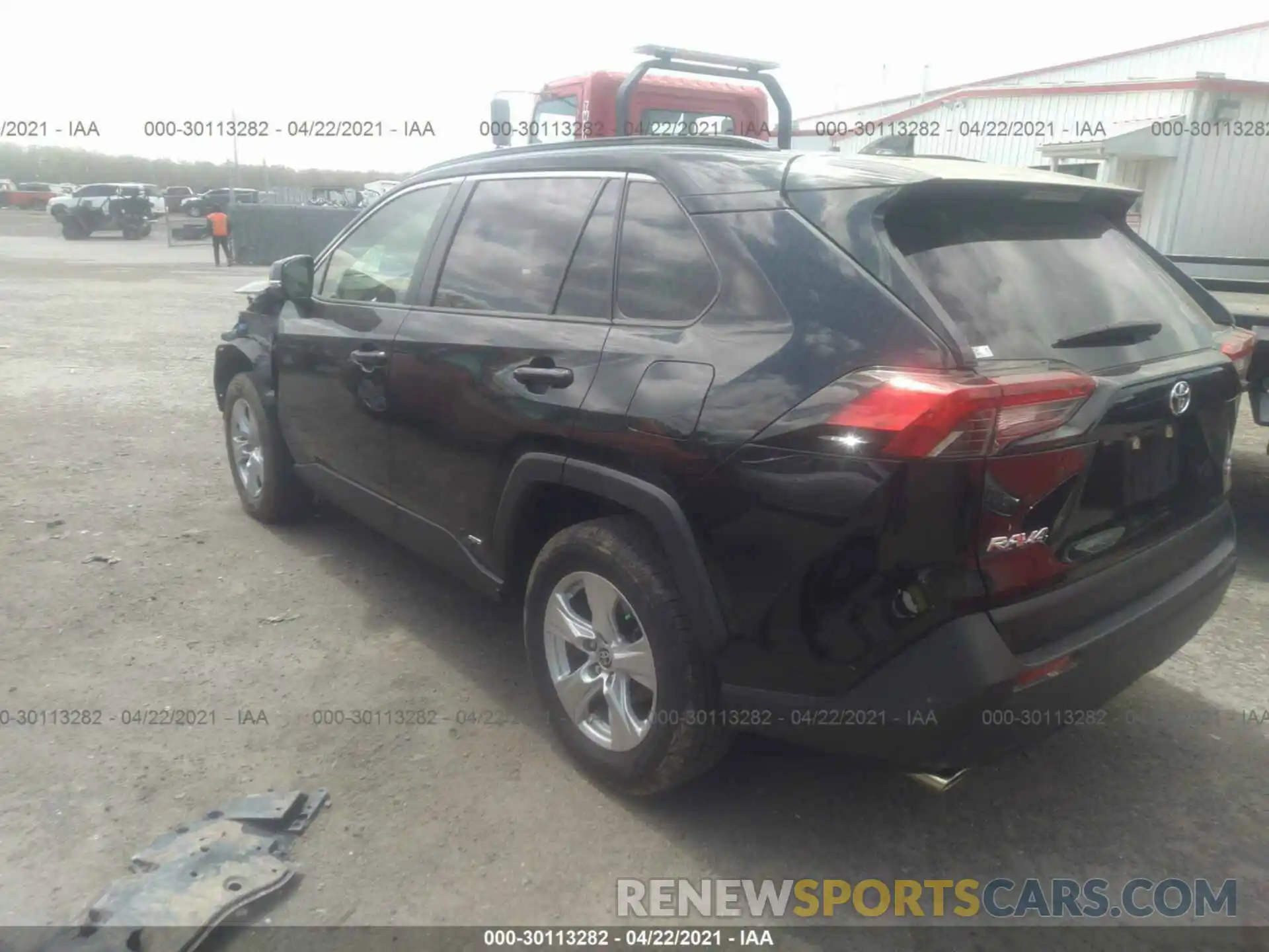 3 Photograph of a damaged car JTMRWRFV5LJ031272 TOYOTA RAV4 2020