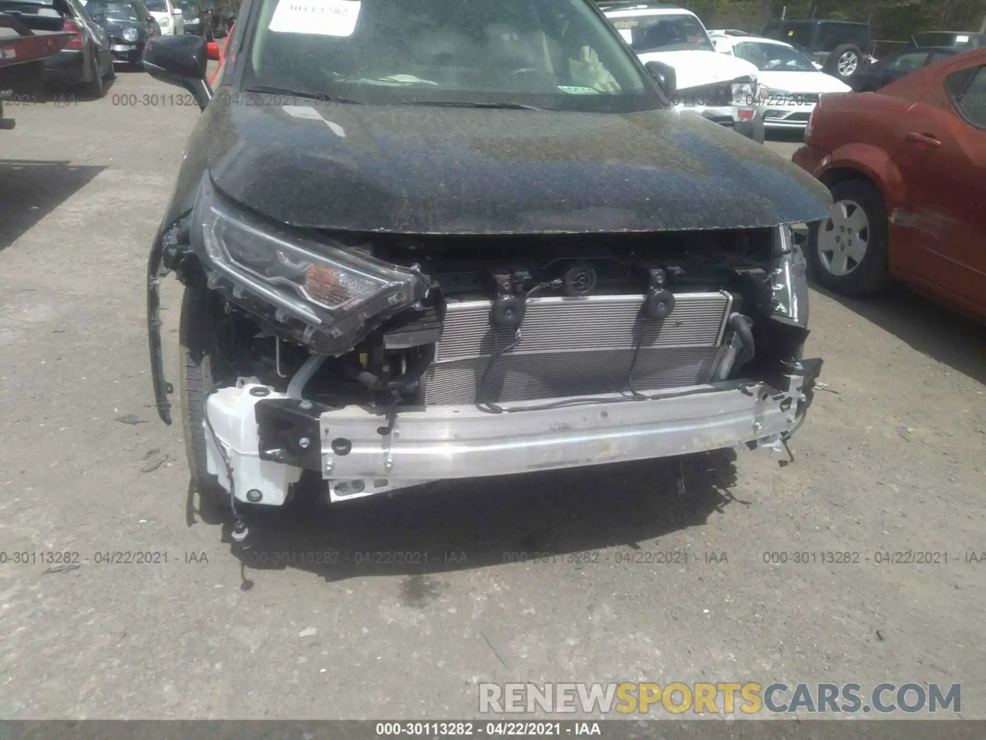 6 Photograph of a damaged car JTMRWRFV5LJ031272 TOYOTA RAV4 2020