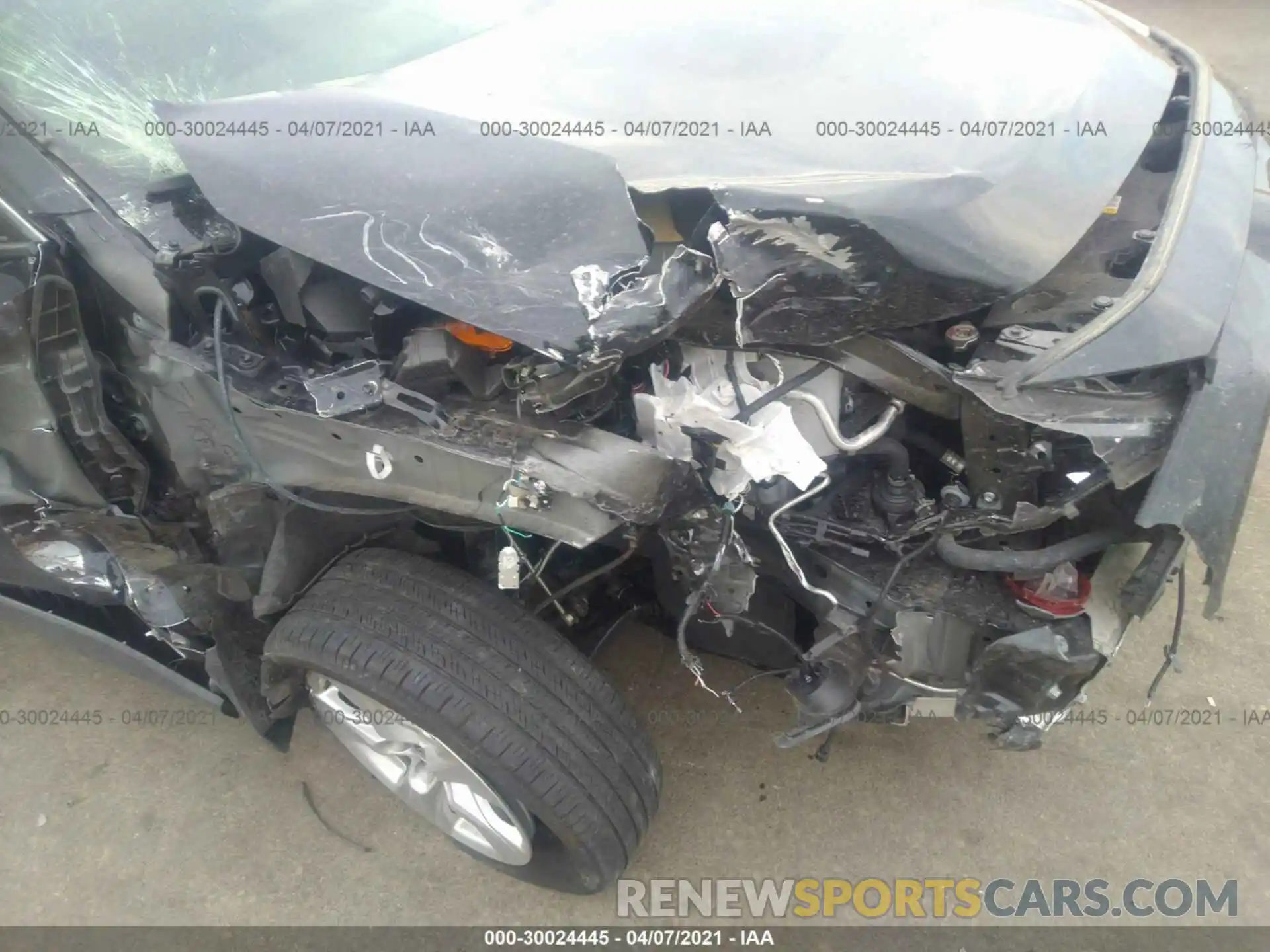 6 Photograph of a damaged car JTMRWRFV6LD045762 TOYOTA RAV4 2020