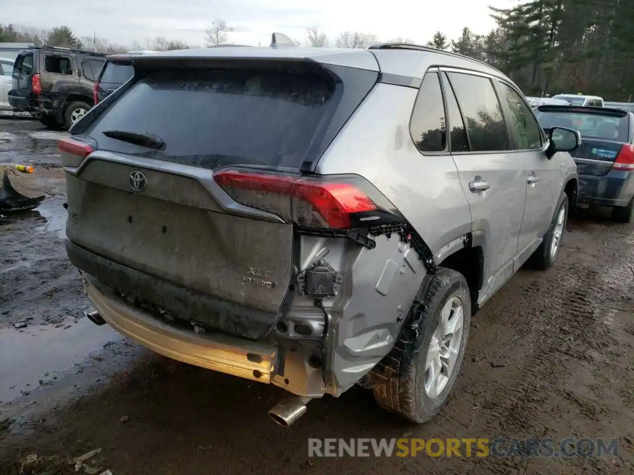 4 Photograph of a damaged car JTMRWRFV6LD054347 TOYOTA RAV4 2020