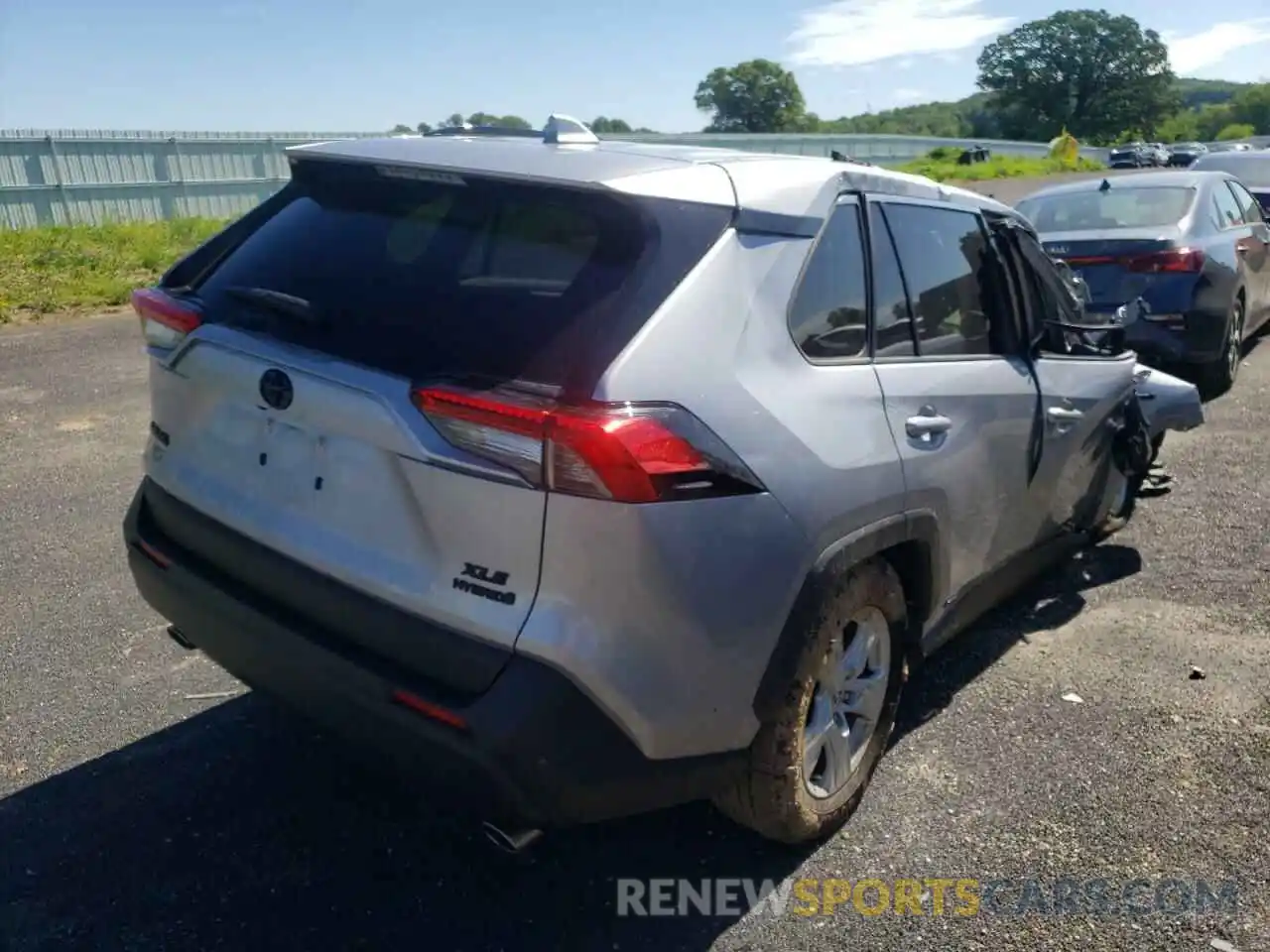 4 Photograph of a damaged car JTMRWRFV6LD054445 TOYOTA RAV4 2020