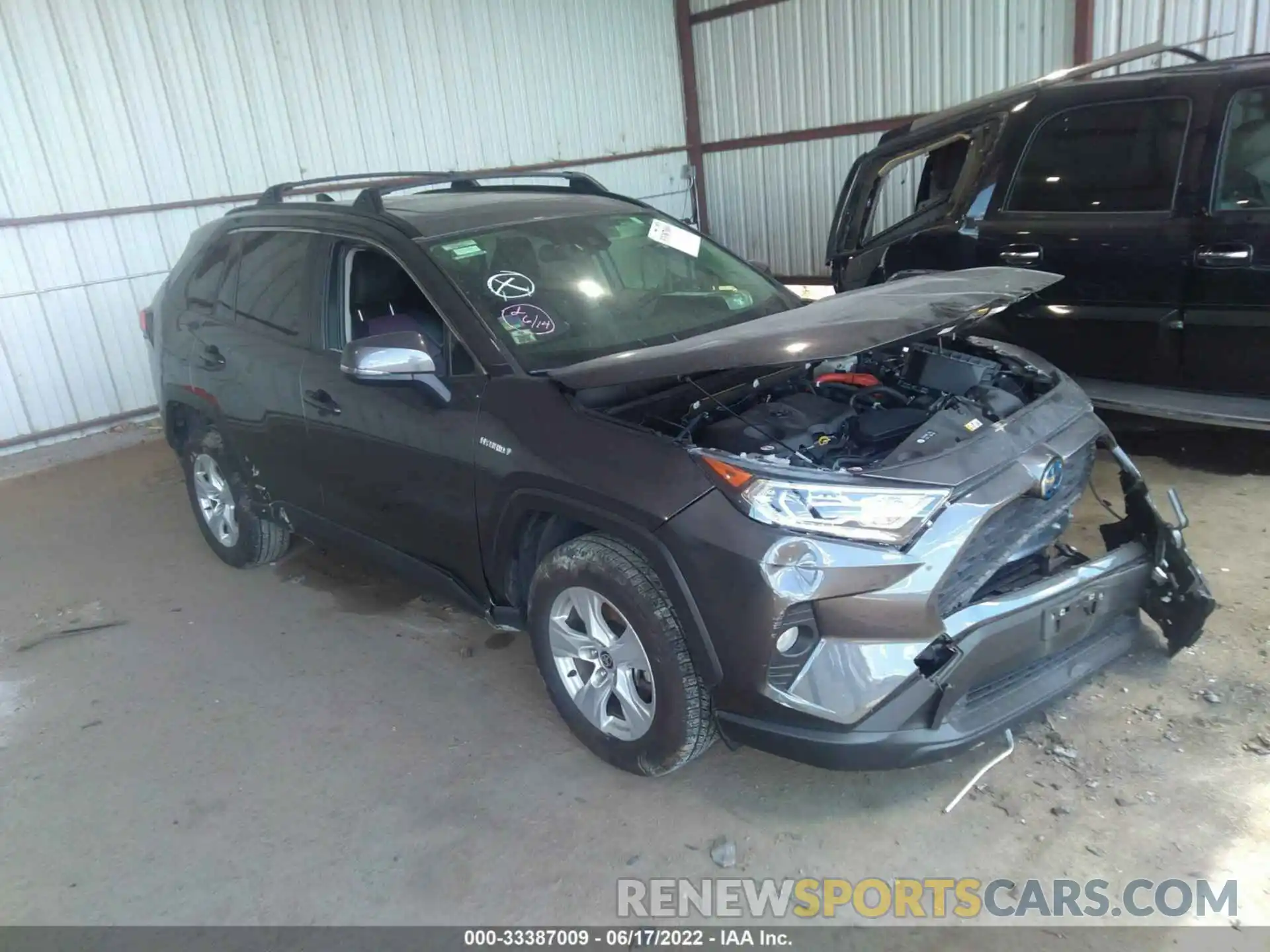 1 Photograph of a damaged car JTMRWRFV6LD072038 TOYOTA RAV4 2020