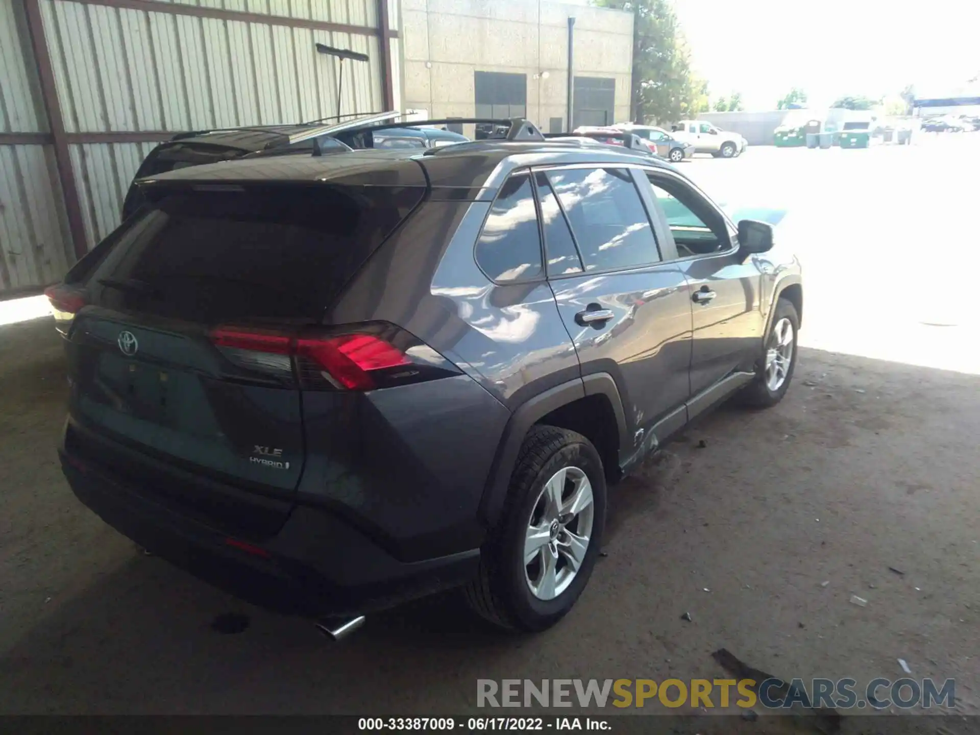 4 Photograph of a damaged car JTMRWRFV6LD072038 TOYOTA RAV4 2020