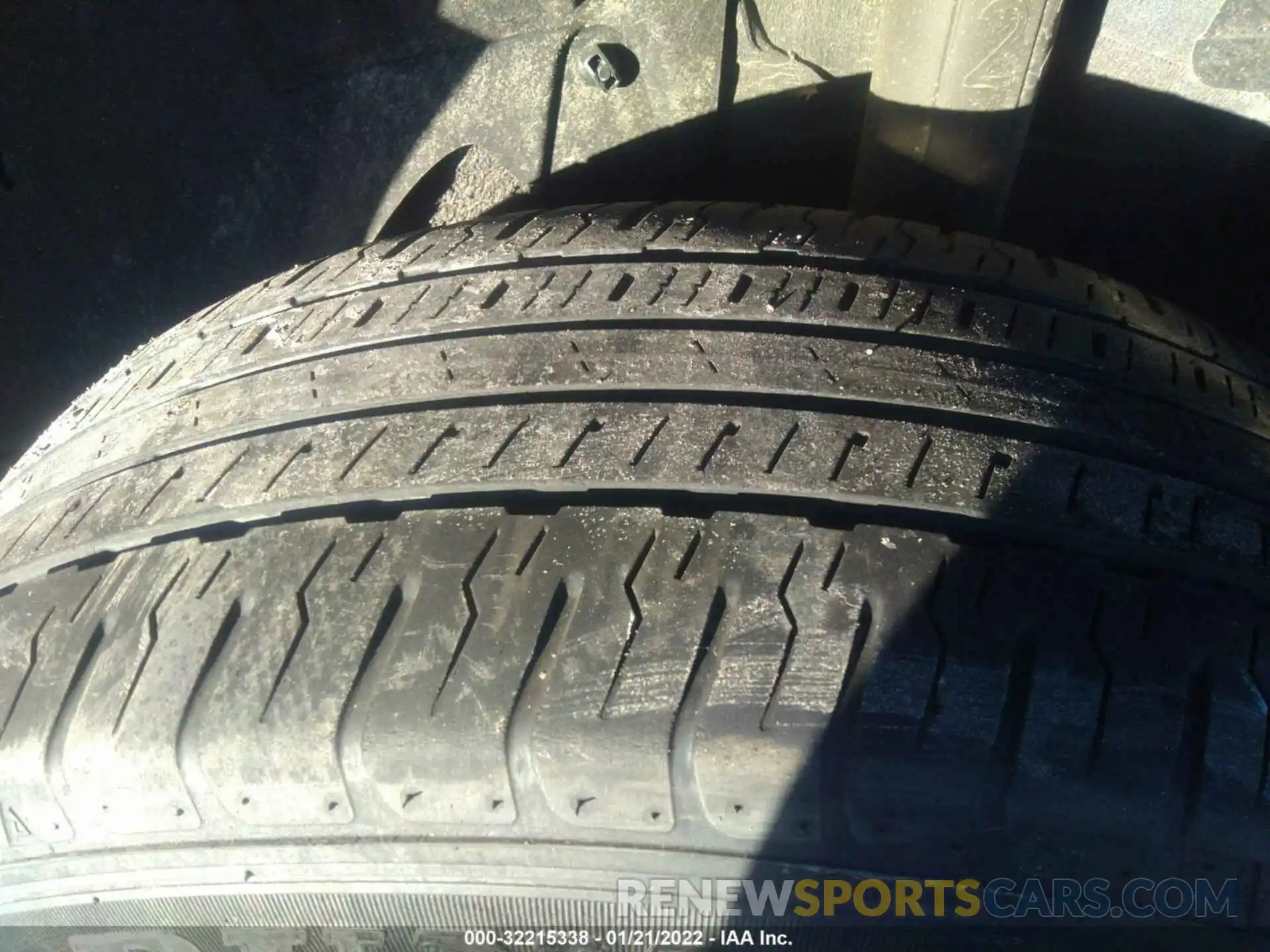 16 Фотография поврежденного автомобиля JTMRWRFV6LD073237 TOYOTA RAV4 2020