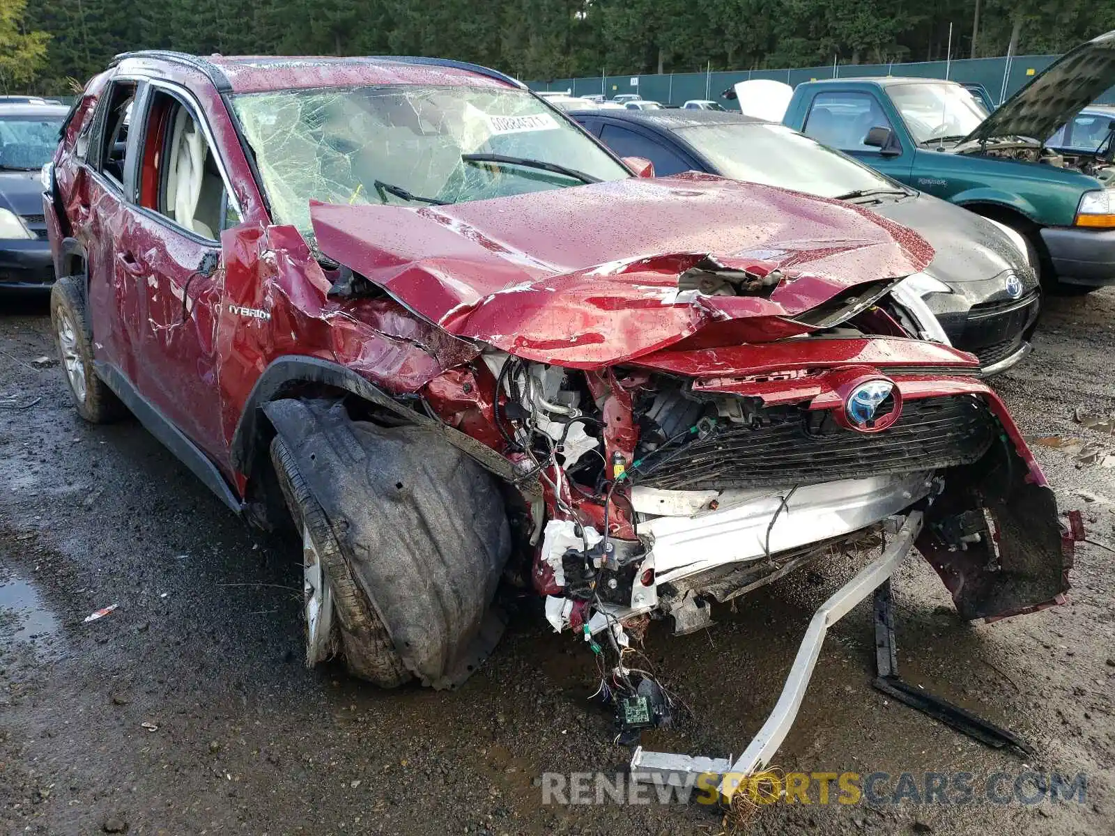 1 Photograph of a damaged car JTMRWRFV6LD537532 TOYOTA RAV4 2020