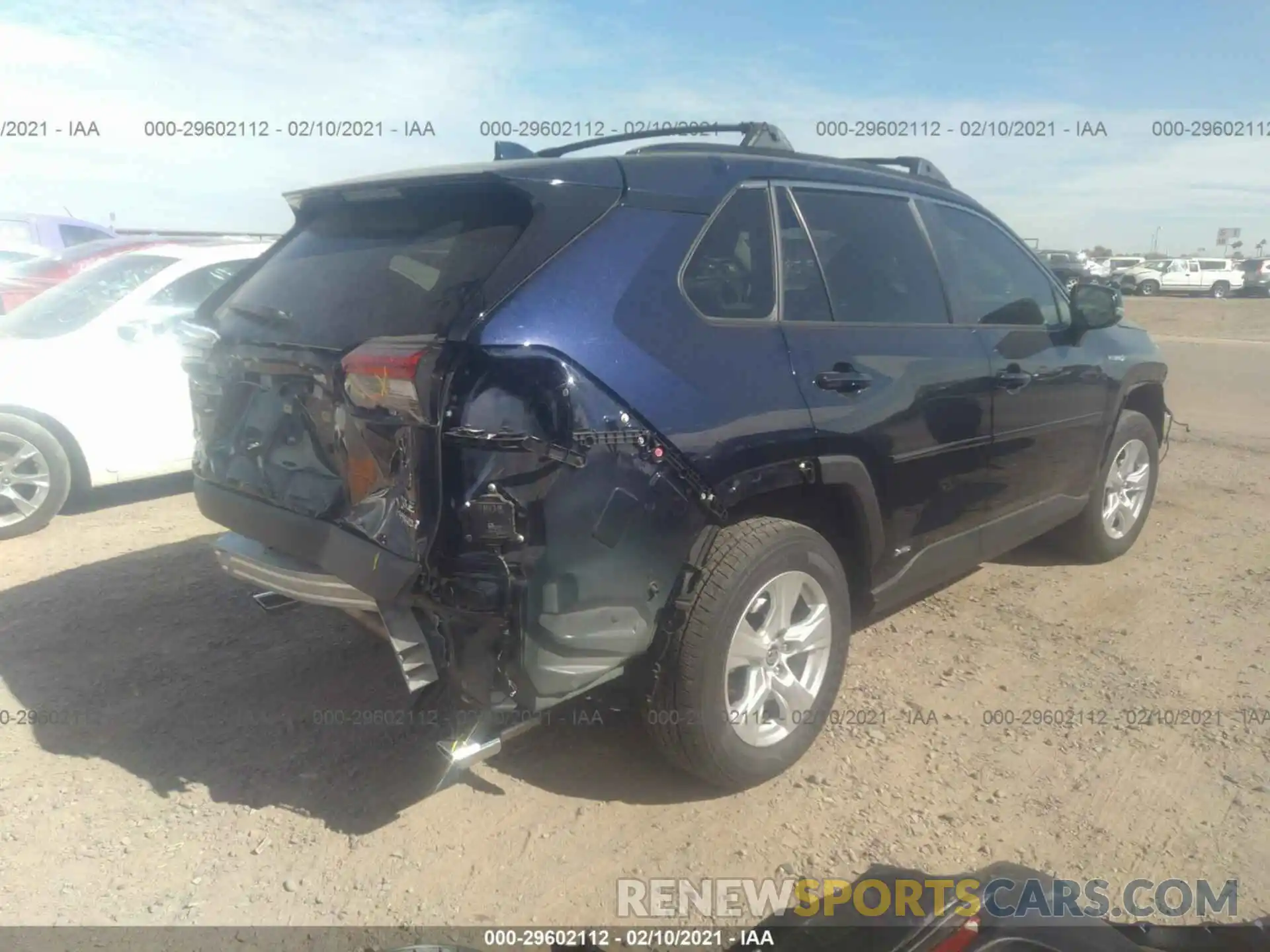 4 Фотография поврежденного автомобиля JTMRWRFV6LJ045634 TOYOTA RAV4 2020