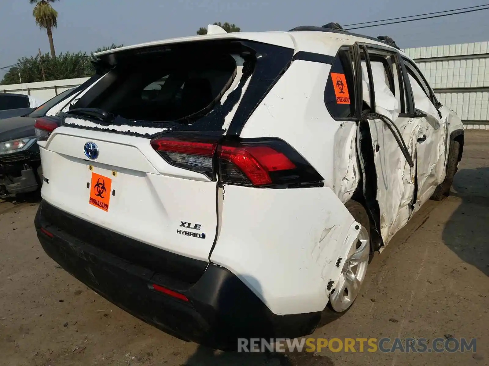 4 Photograph of a damaged car JTMRWRFV7LD060237 TOYOTA RAV4 2020