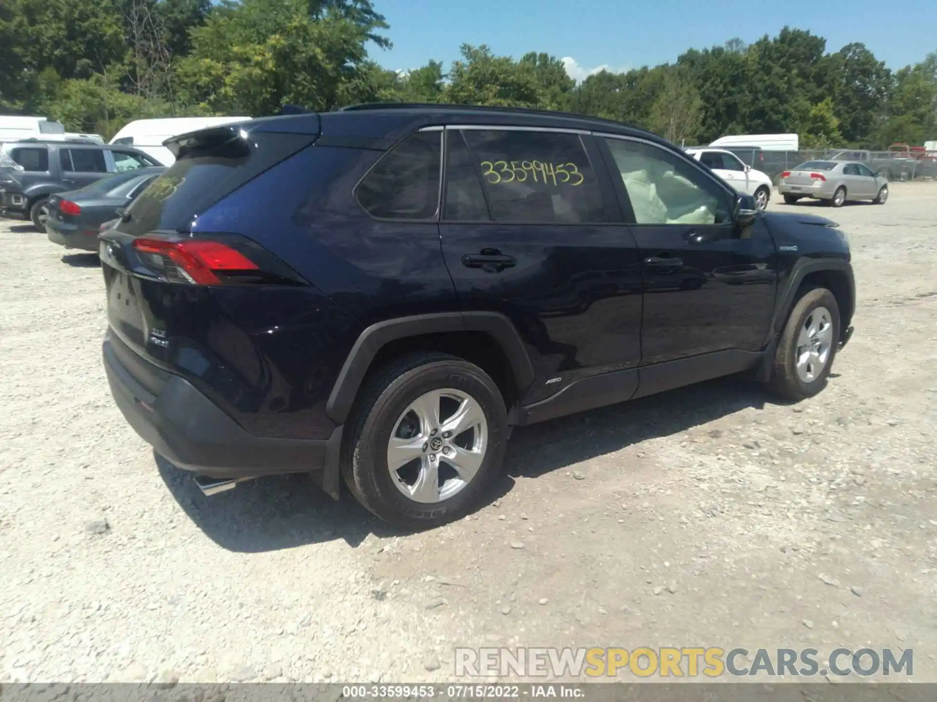 4 Photograph of a damaged car JTMRWRFV7LJ042211 TOYOTA RAV4 2020