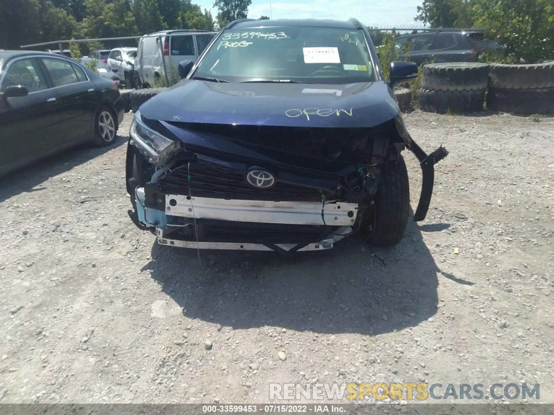 6 Photograph of a damaged car JTMRWRFV7LJ042211 TOYOTA RAV4 2020