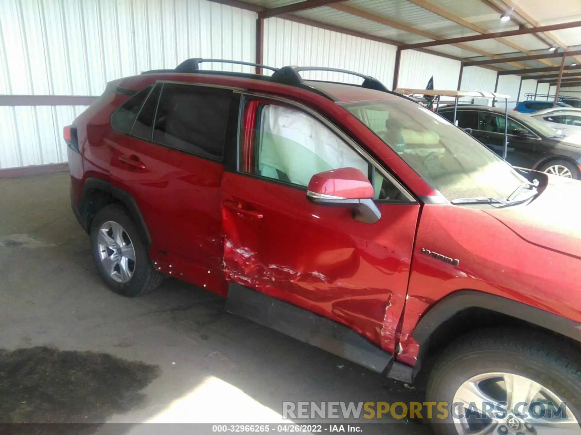 6 Photograph of a damaged car JTMRWRFV7LJ045173 TOYOTA RAV4 2020