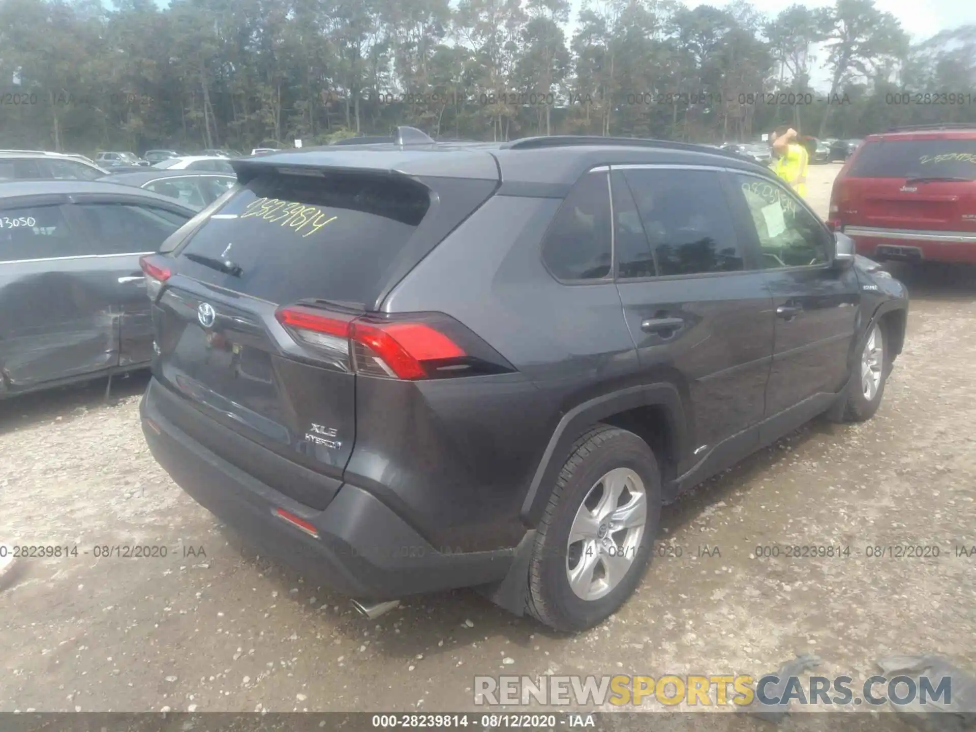 4 Photograph of a damaged car JTMRWRFV8LD046931 TOYOTA RAV4 2020