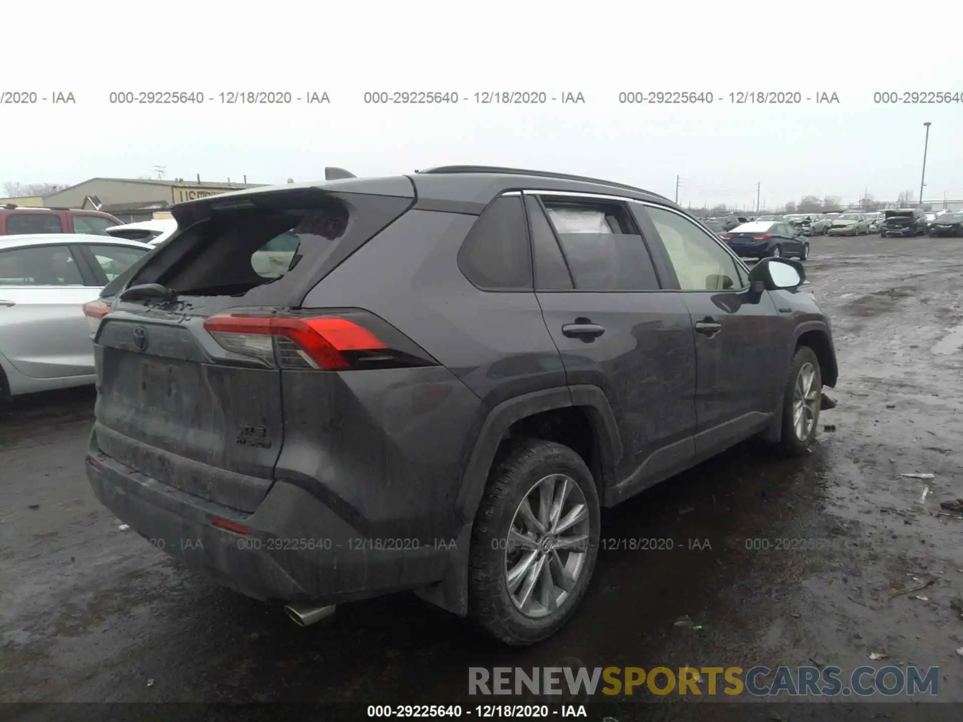 4 Photograph of a damaged car JTMRWRFV8LD049117 TOYOTA RAV4 2020