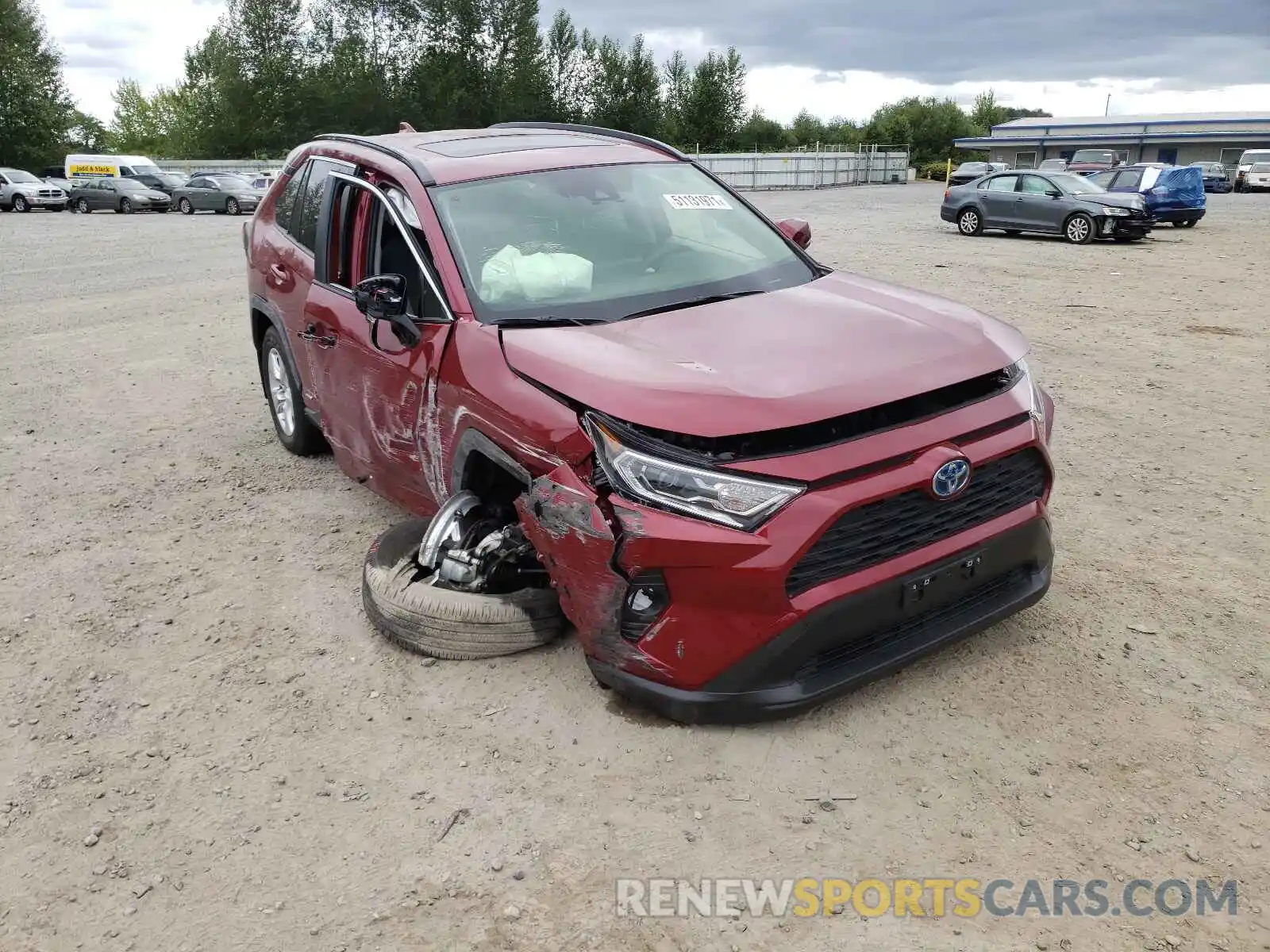 1 Photograph of a damaged car JTMRWRFV8LD058495 TOYOTA RAV4 2020