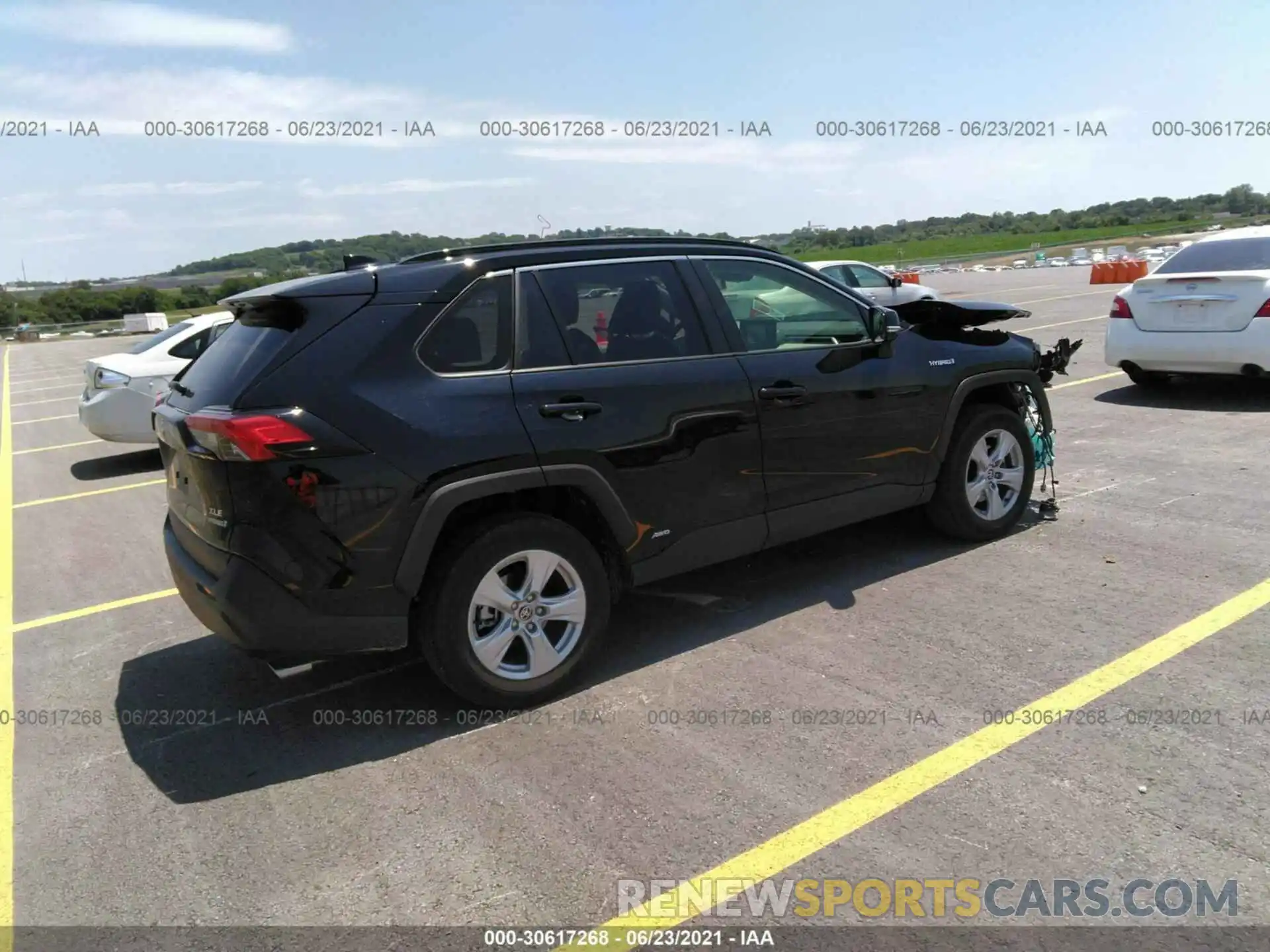 4 Фотография поврежденного автомобиля JTMRWRFV8LD066578 TOYOTA RAV4 2020