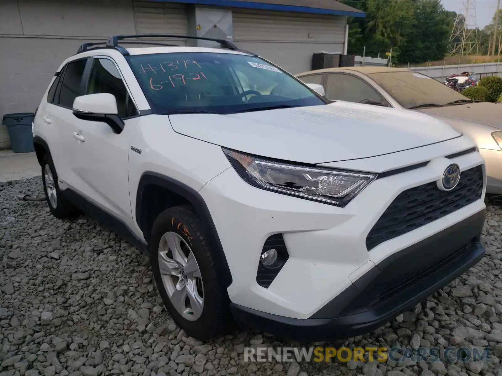 1 Photograph of a damaged car JTMRWRFV8LD067889 TOYOTA RAV4 2020