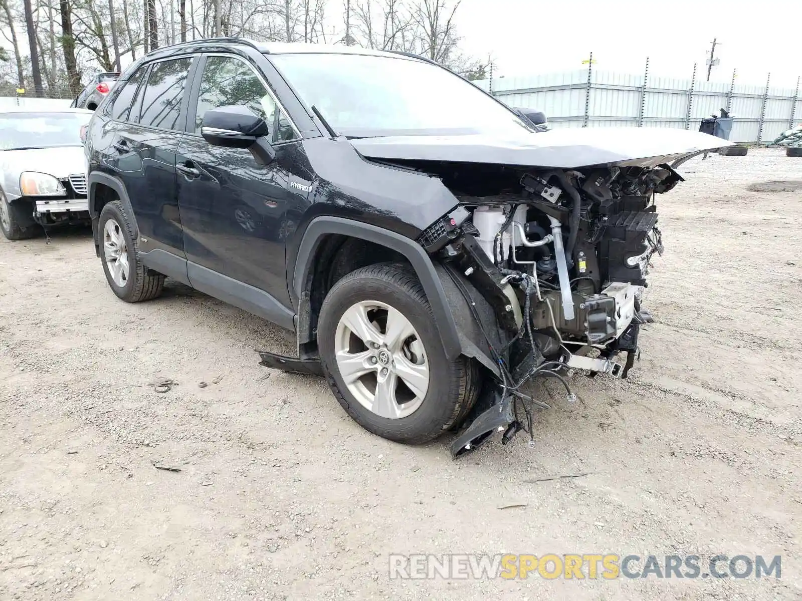 1 Photograph of a damaged car JTMRWRFV8LD537533 TOYOTA RAV4 2020