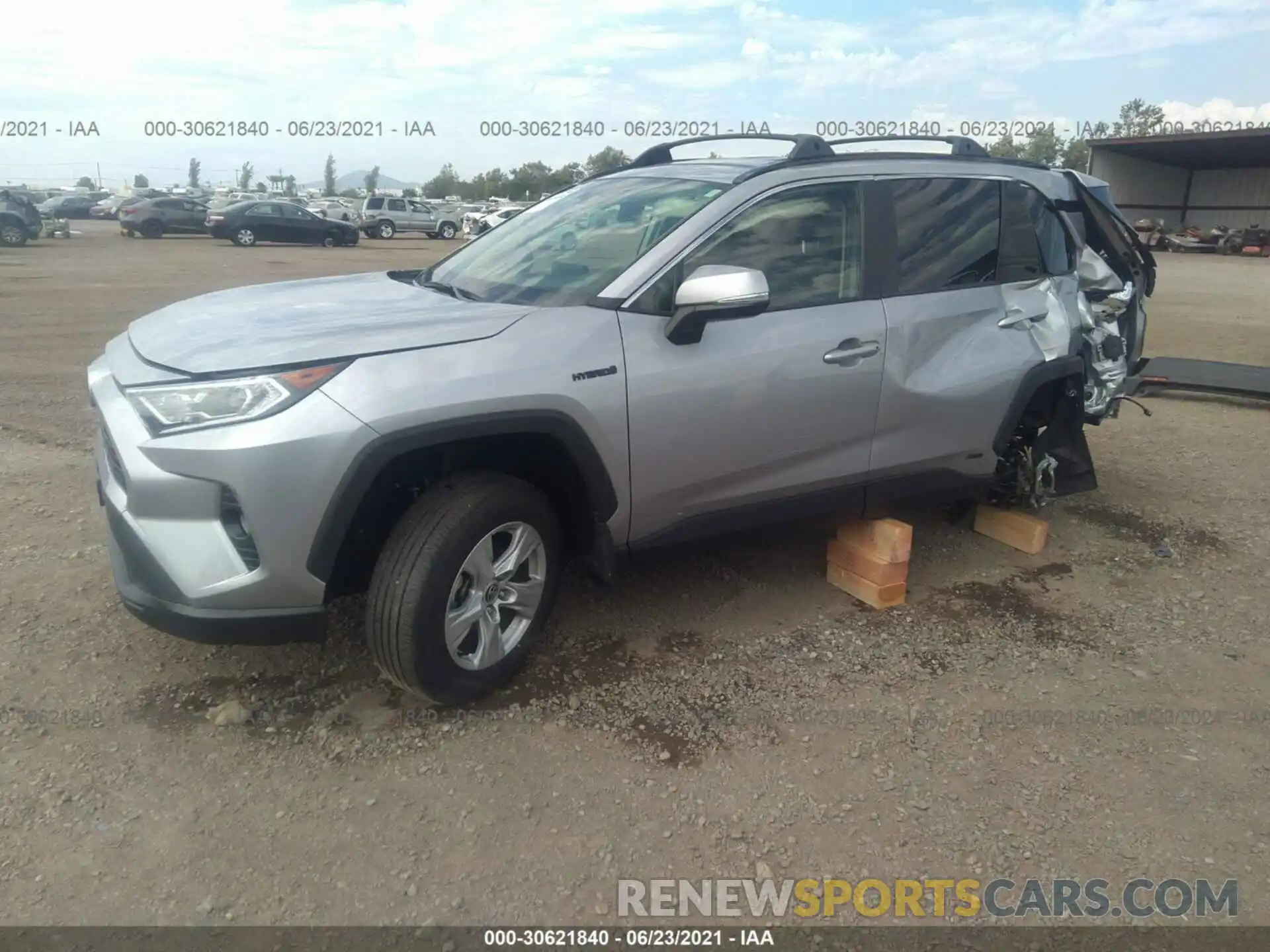 2 Photograph of a damaged car JTMRWRFV8LD550640 TOYOTA RAV4 2020