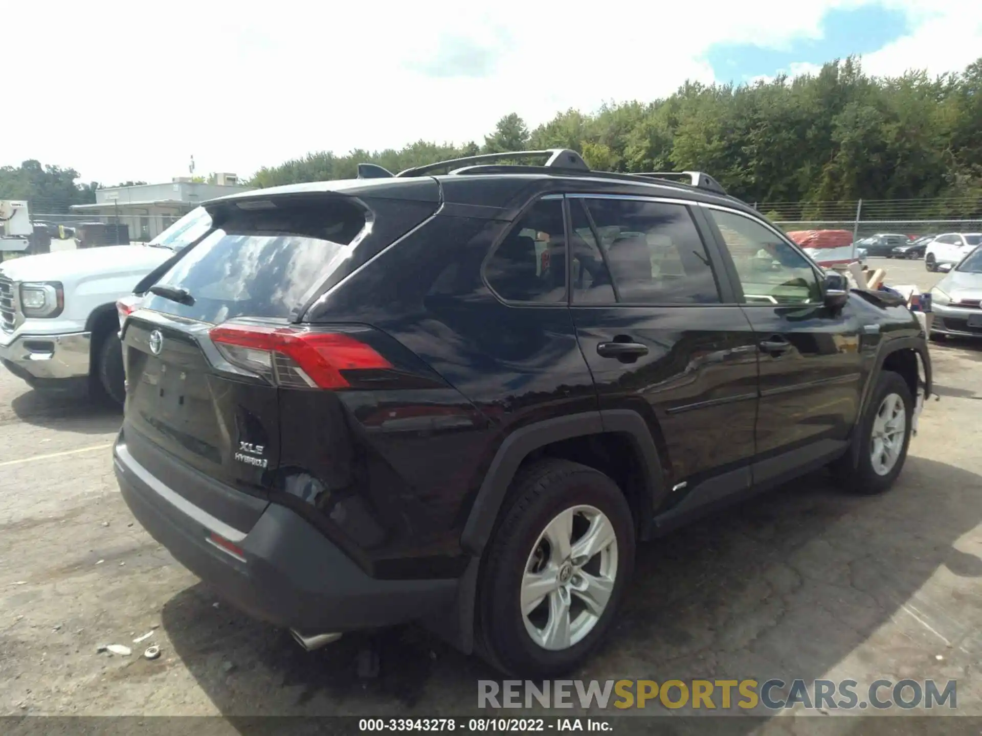 4 Photograph of a damaged car JTMRWRFV9LD045559 TOYOTA RAV4 2020