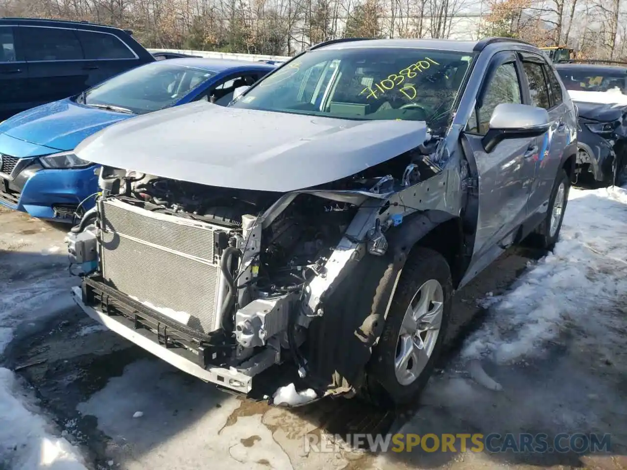 10 Photograph of a damaged car JTMRWRFV9LD049370 TOYOTA RAV4 2020