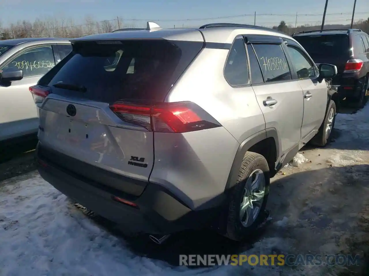 4 Photograph of a damaged car JTMRWRFV9LD049370 TOYOTA RAV4 2020