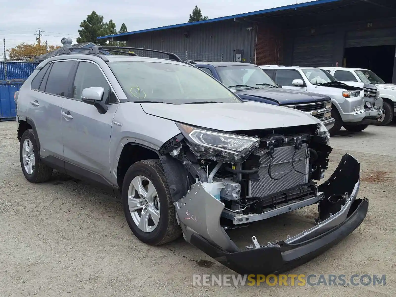 1 Photograph of a damaged car JTMRWRFV9LD541963 TOYOTA RAV4 2020