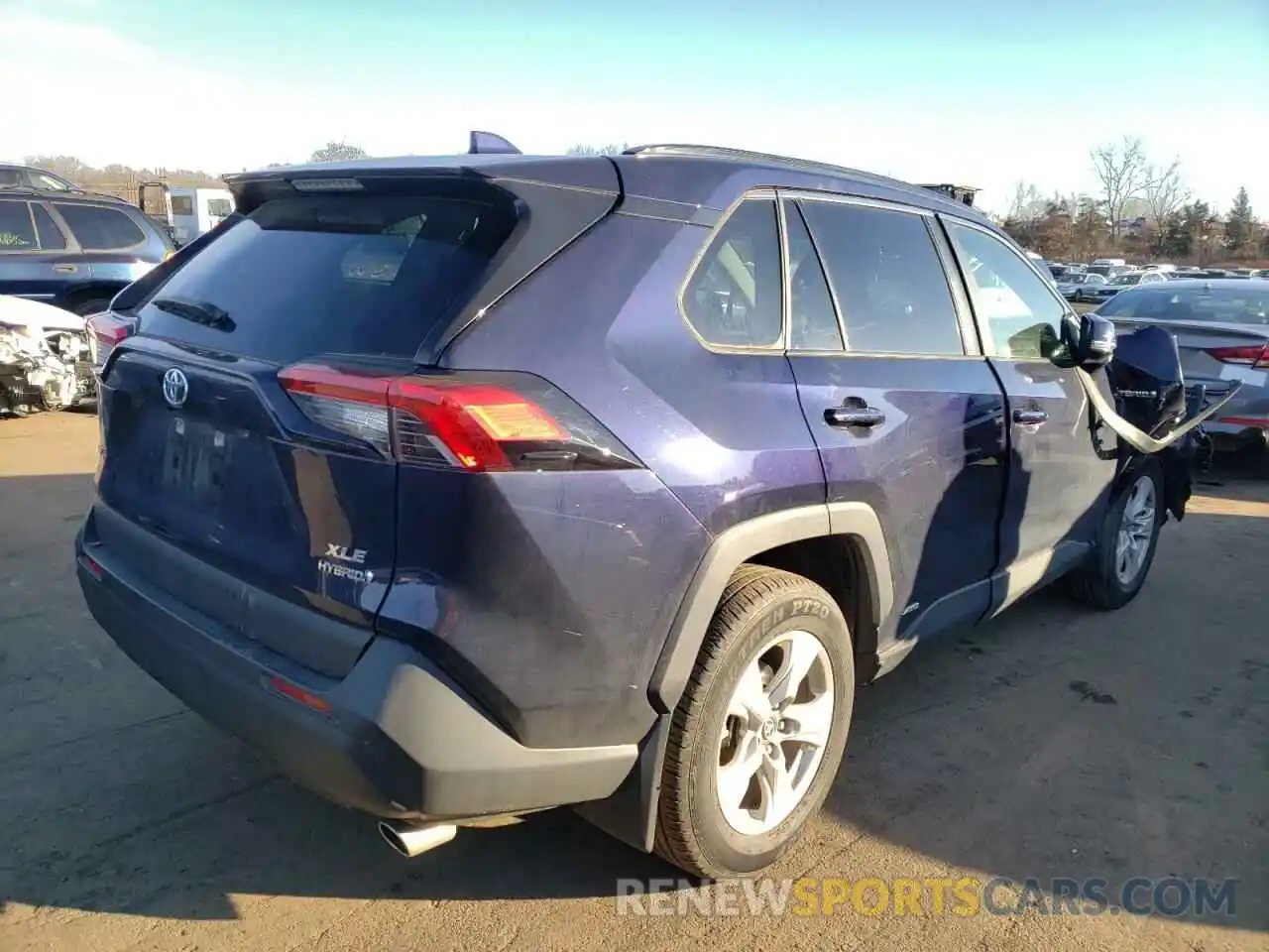 4 Photograph of a damaged car JTMRWRFV9LD544538 TOYOTA RAV4 2020