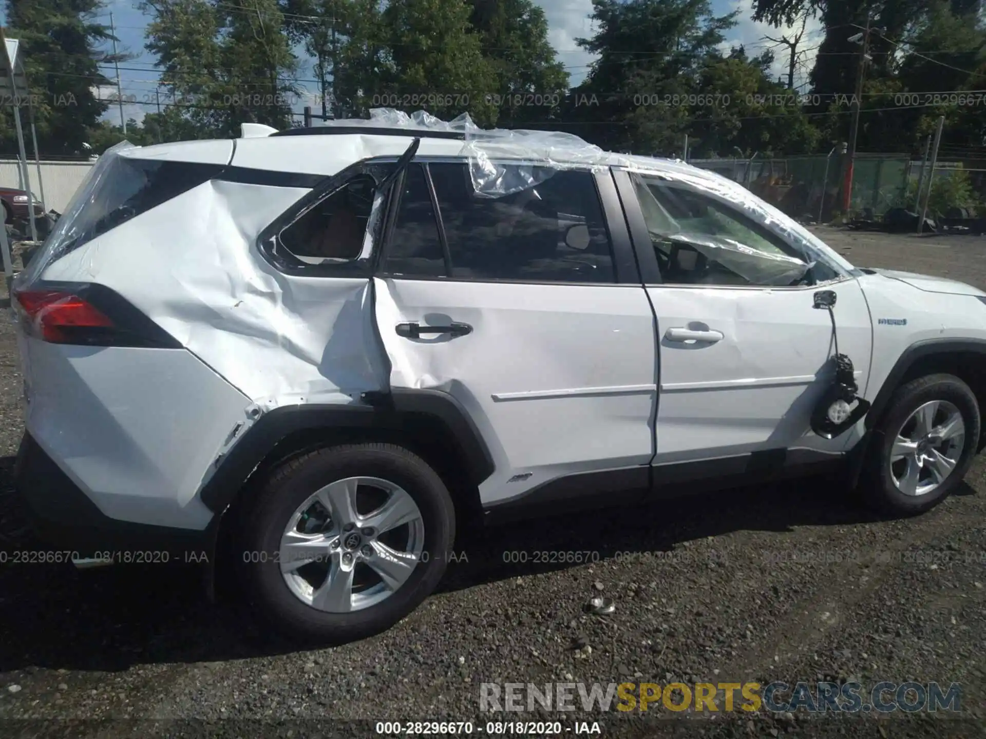 6 Photograph of a damaged car JTMRWRFVXLD053539 TOYOTA RAV4 2020