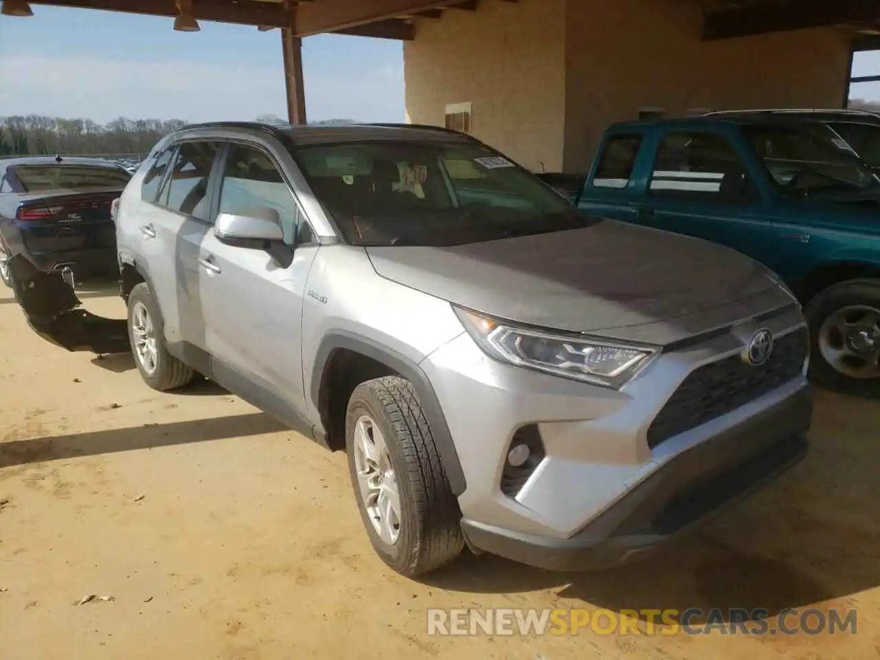 1 Photograph of a damaged car JTMRWRFVXLD067831 TOYOTA RAV4 2020