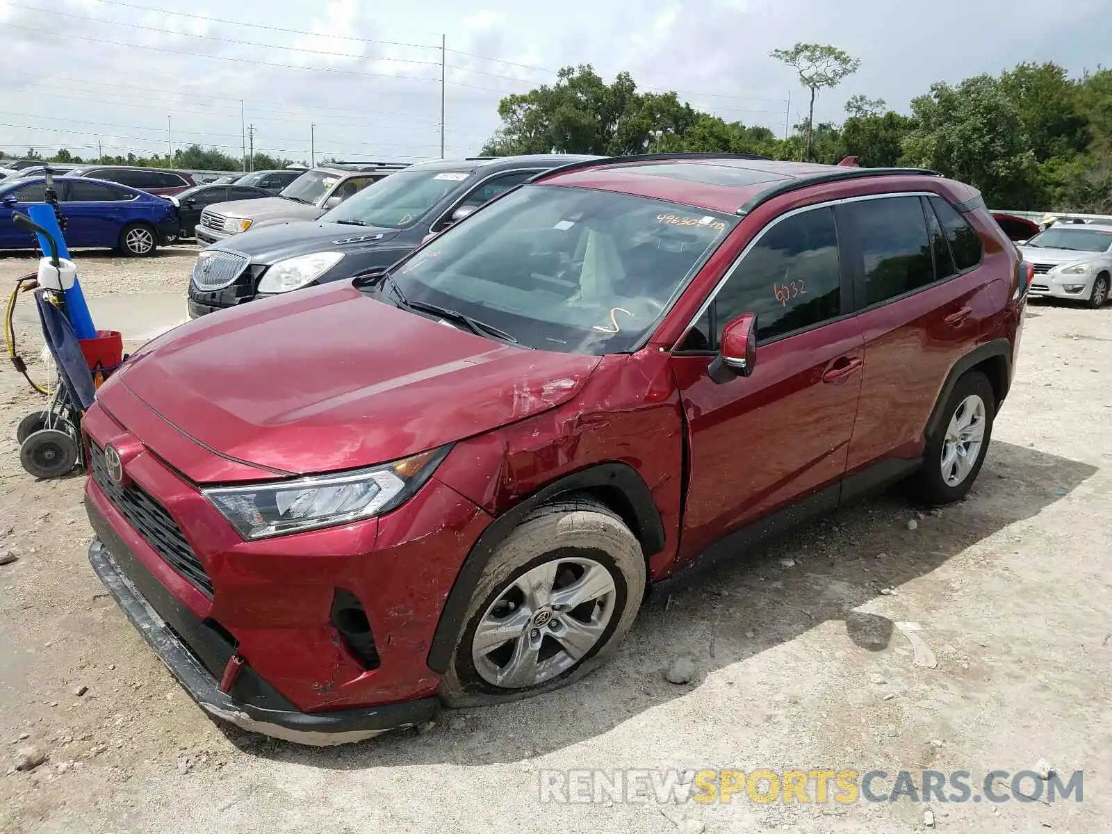 2 Photograph of a damaged car JTMW1RFV3LD057613 TOYOTA RAV4 2020