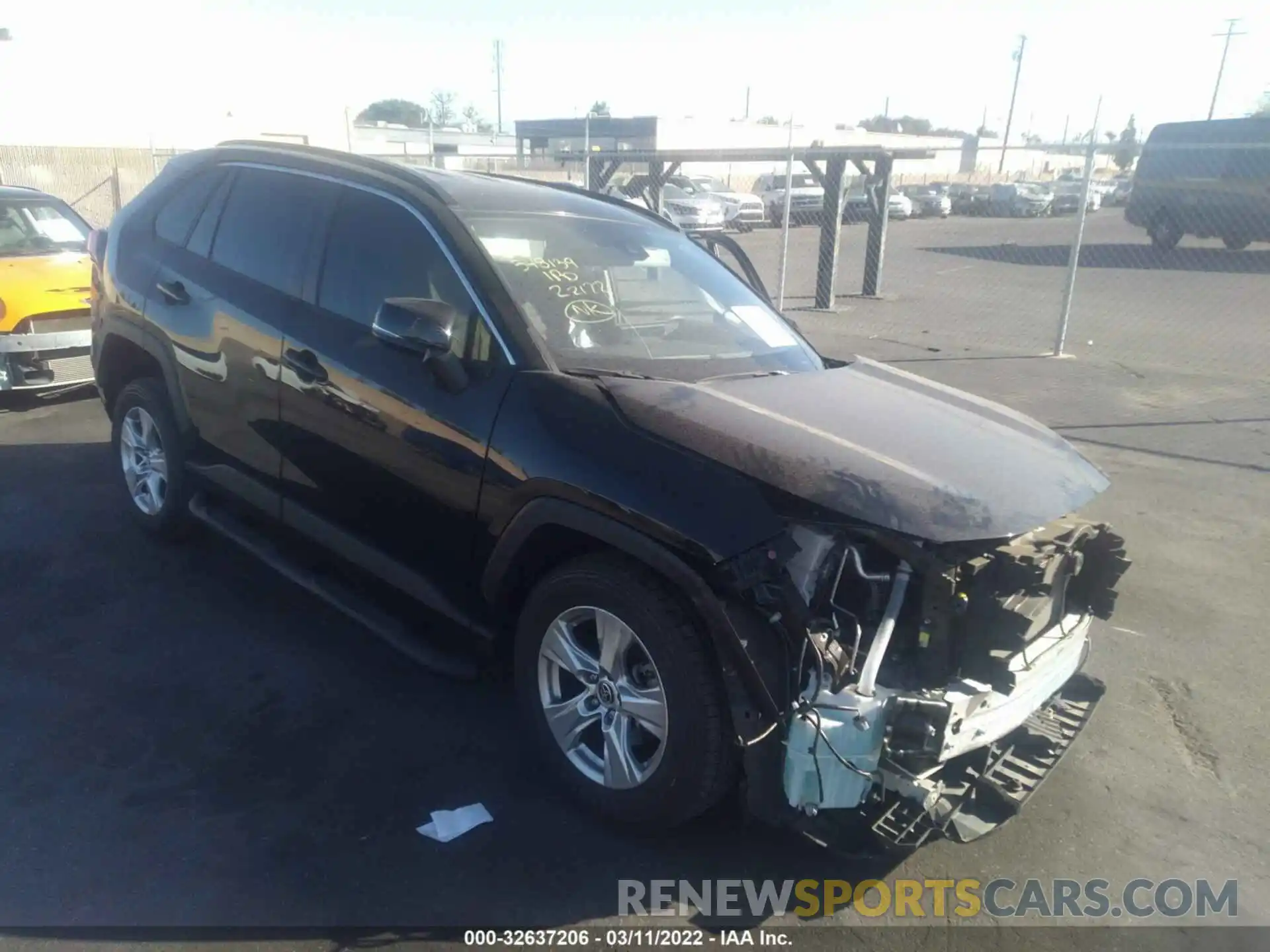 1 Photograph of a damaged car JTMW1RFV6LJ020847 TOYOTA RAV4 2020