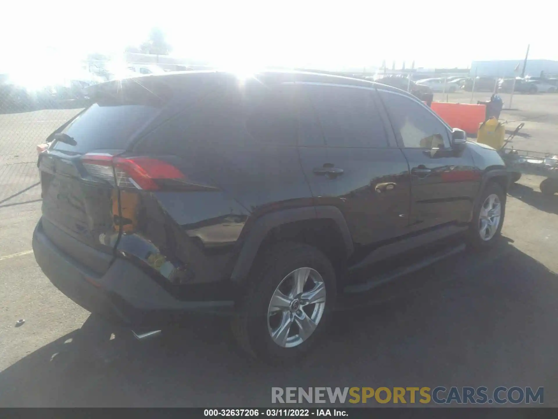 4 Photograph of a damaged car JTMW1RFV6LJ020847 TOYOTA RAV4 2020