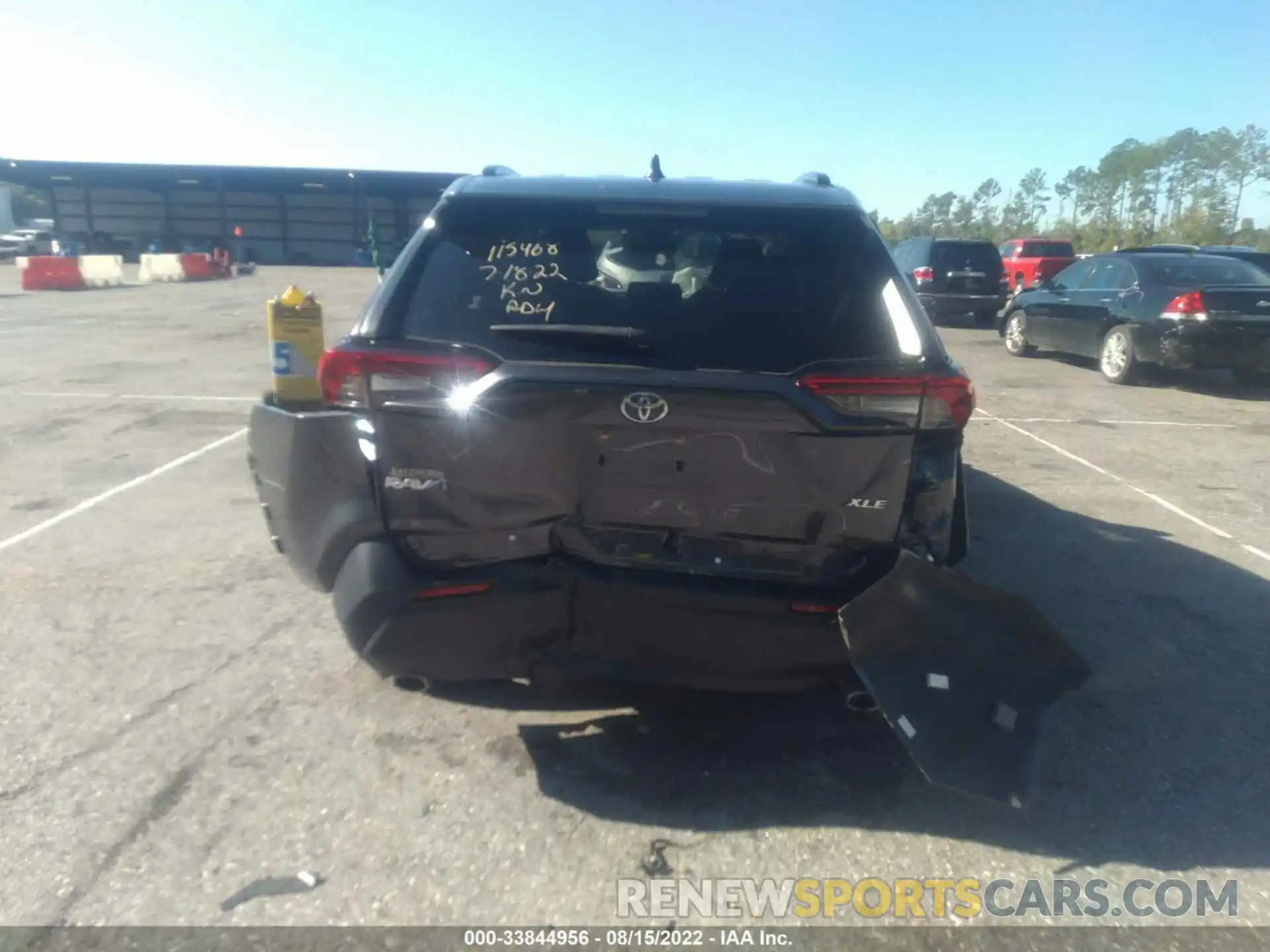 6 Photograph of a damaged car JTMW1RFV8LD046591 TOYOTA RAV4 2020