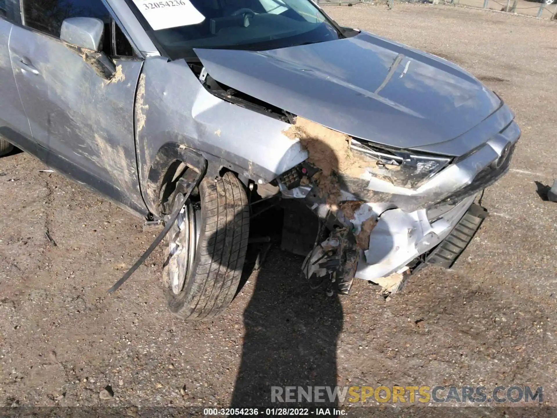 6 Photograph of a damaged car JTMW1RFV8LD052391 TOYOTA RAV4 2020