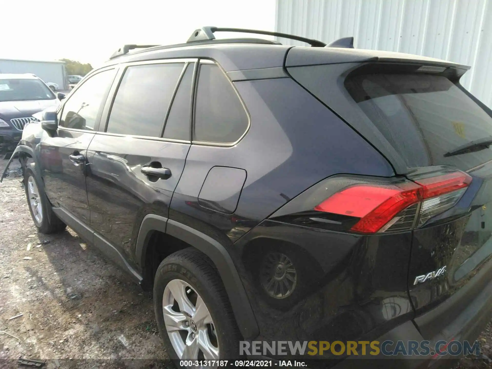 3 Фотография поврежденного автомобиля JTMW1RFV8LJ018596 TOYOTA RAV4 2020