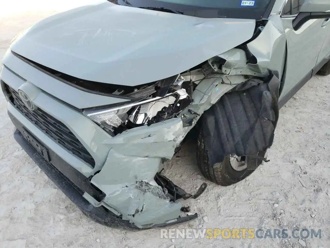 9 Photograph of a damaged car JTMW1RFVXLD047497 TOYOTA RAV4 2020