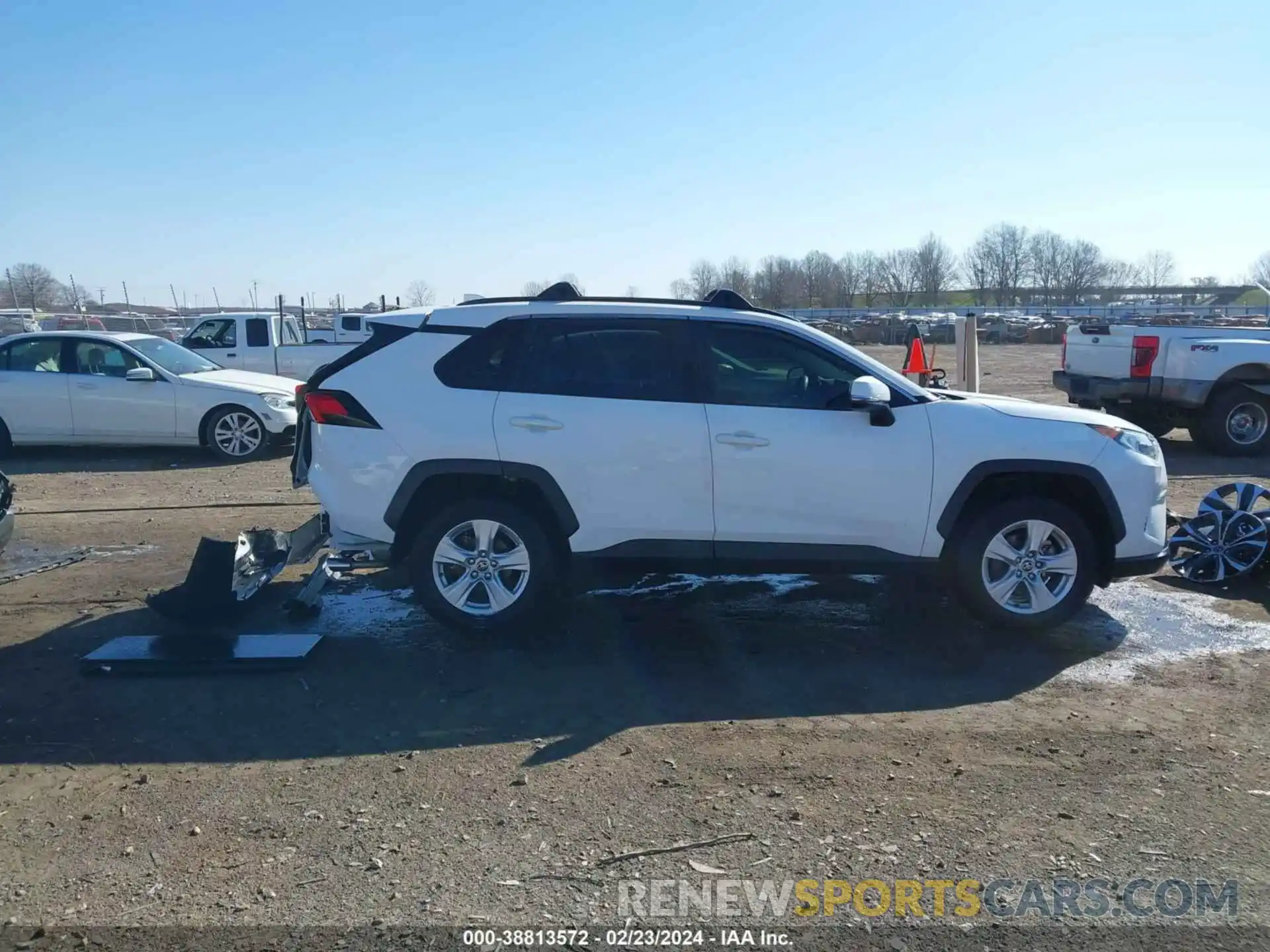 13 Photograph of a damaged car JTMW1RFVXLD059312 TOYOTA RAV4 2020