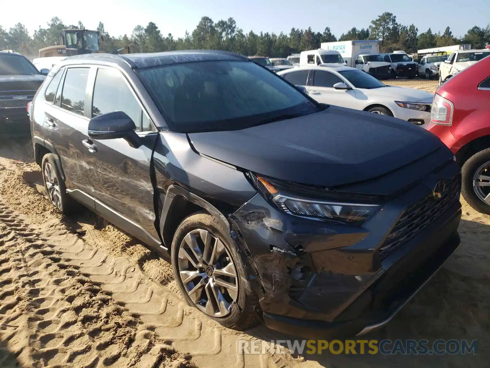 1 Photograph of a damaged car JTMY1RFV0LJ018312 TOYOTA RAV4 2020