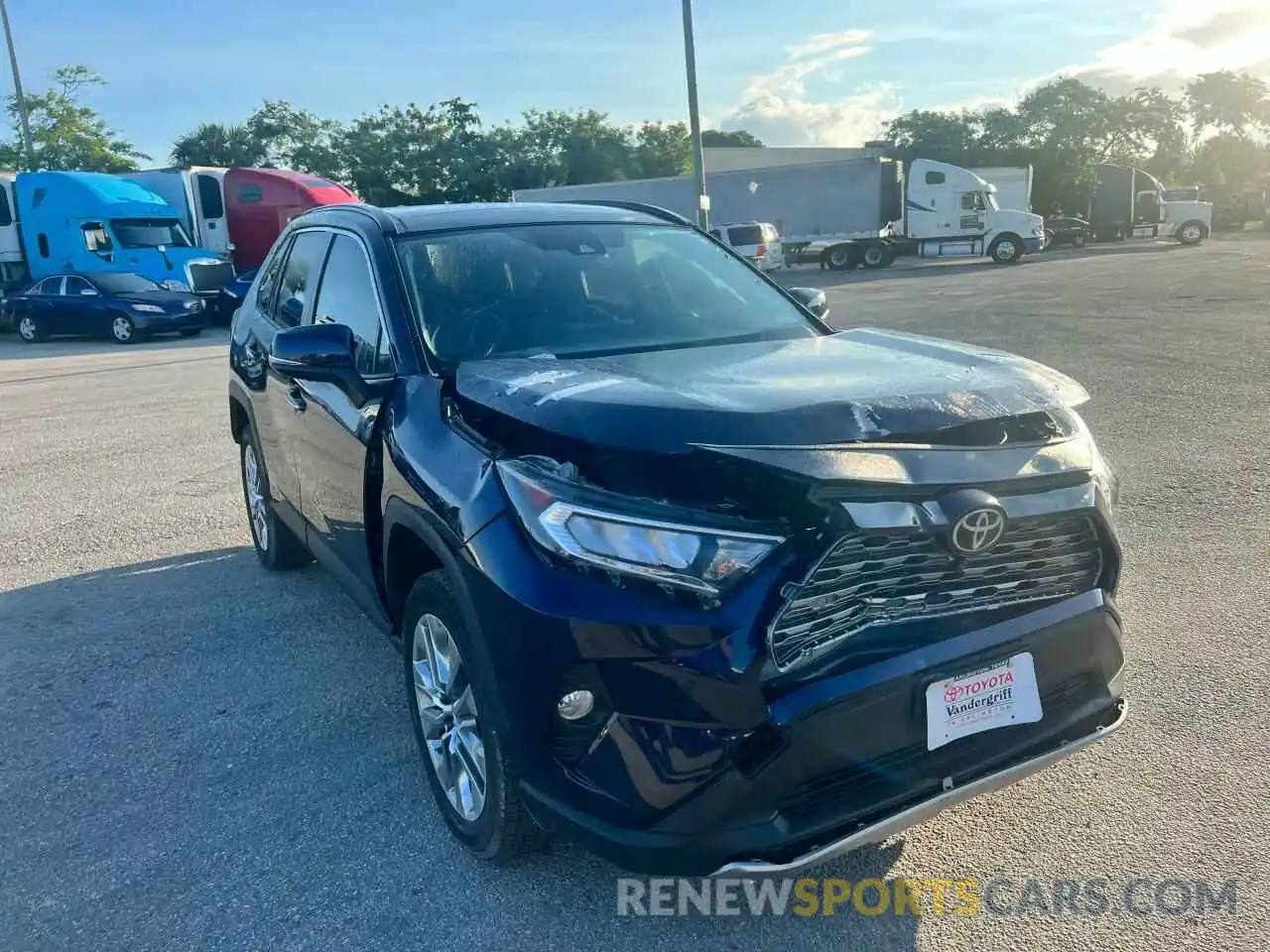 1 Photograph of a damaged car JTMY1RFV2LJ022345 TOYOTA RAV4 2020