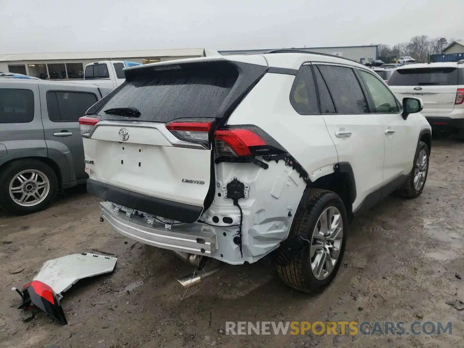 4 Photograph of a damaged car JTMY1RFV3LJ021544 TOYOTA RAV4 2020