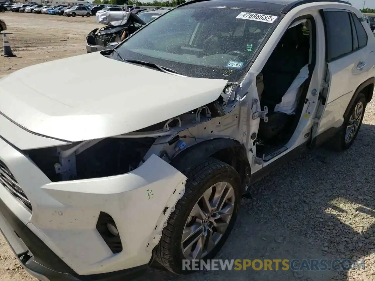 9 Photograph of a damaged car JTMY1RFV4LJ022427 TOYOTA RAV4 2020