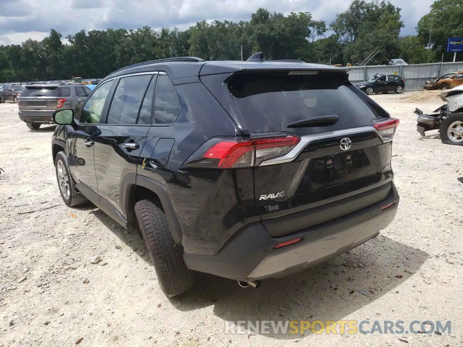 3 Photograph of a damaged car JTMY1RFV5LJ019570 TOYOTA RAV4 2020