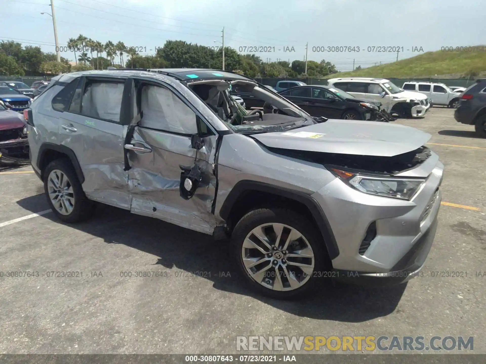 1 Photograph of a damaged car JTMY1RFV6LJ022087 TOYOTA RAV4 2020