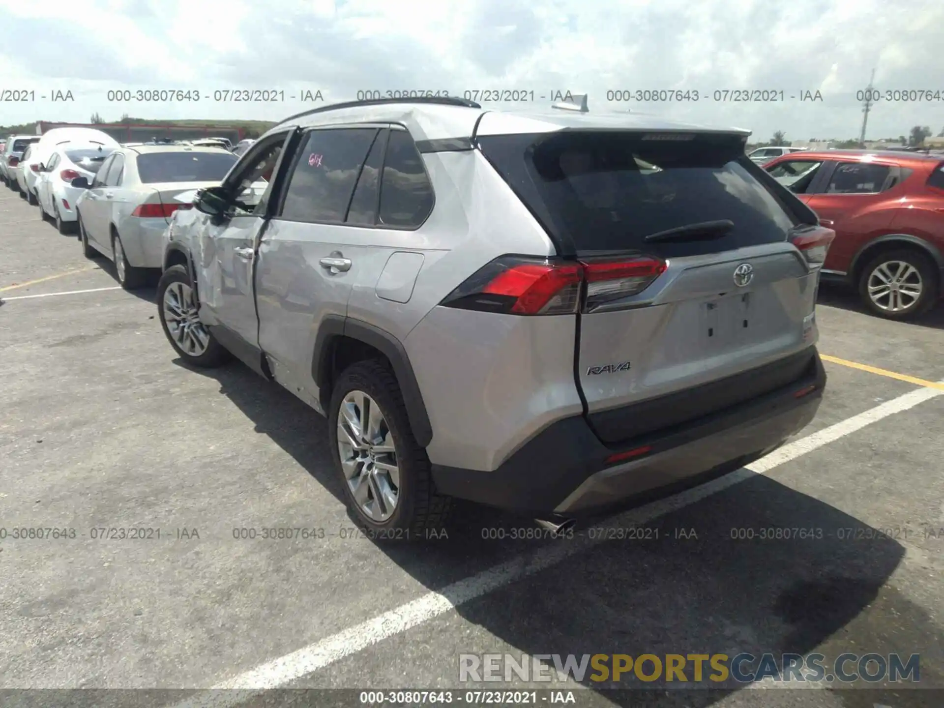 3 Photograph of a damaged car JTMY1RFV6LJ022087 TOYOTA RAV4 2020