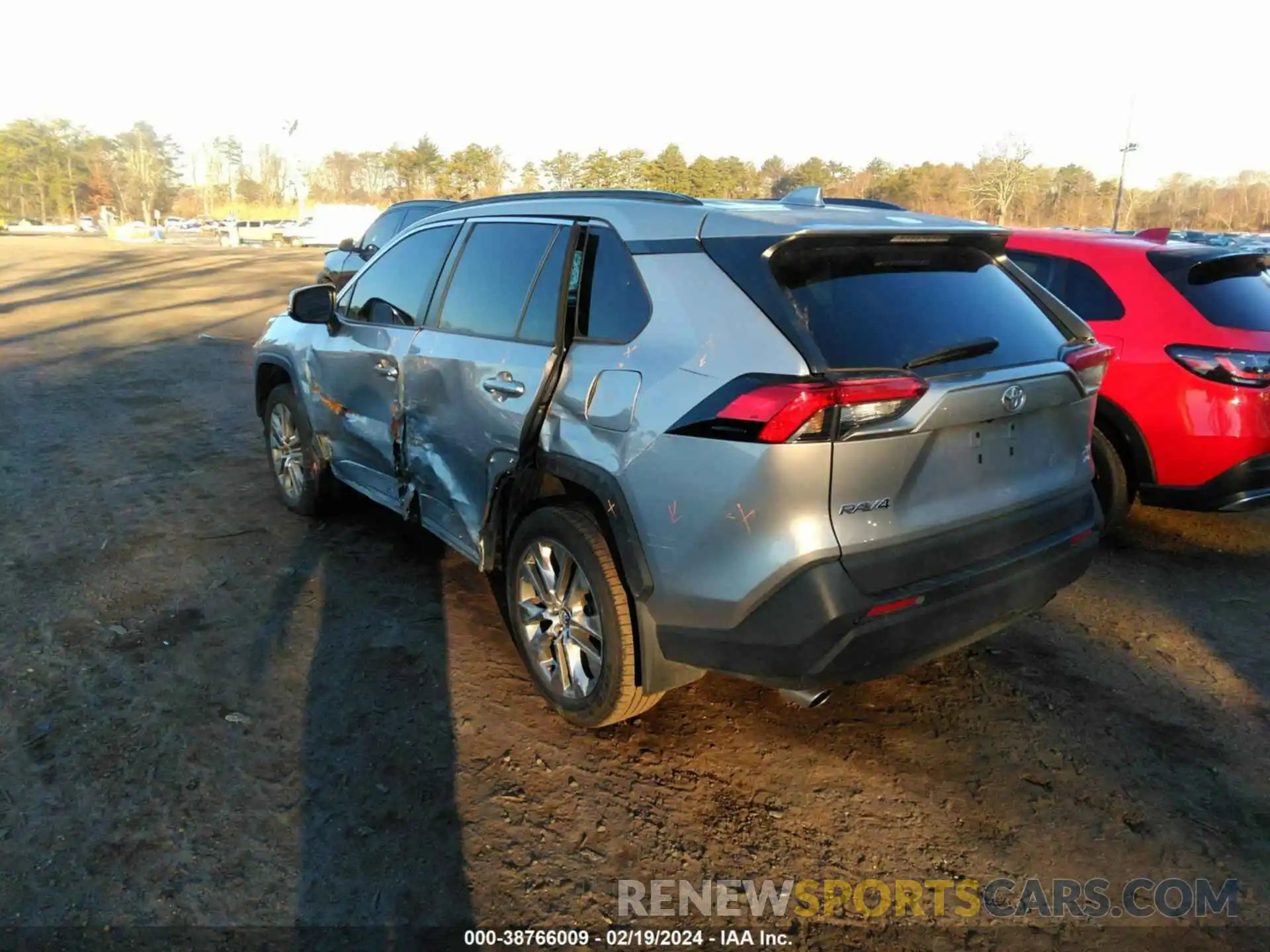 3 Photograph of a damaged car 2T3A1RFV0MC169947 TOYOTA RAV4 2021