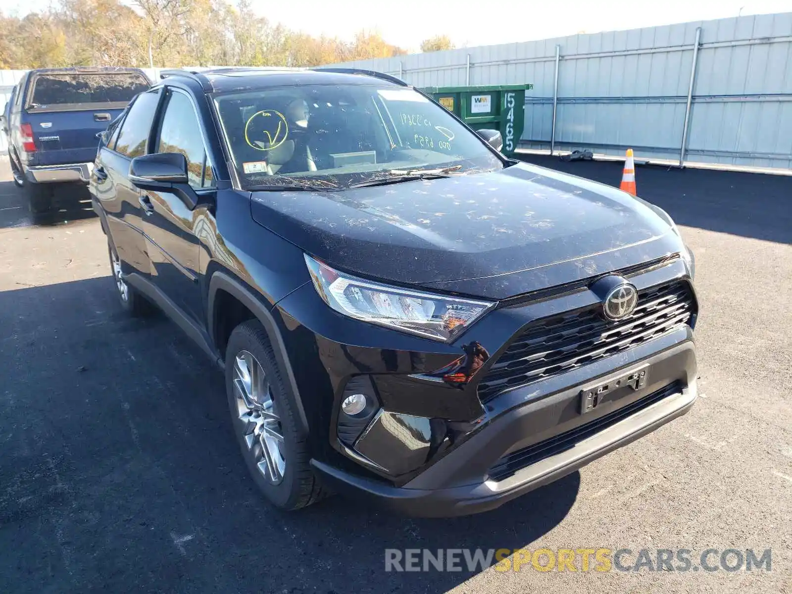 1 Photograph of a damaged car 2T3A1RFV0MC174131 TOYOTA RAV4 2021